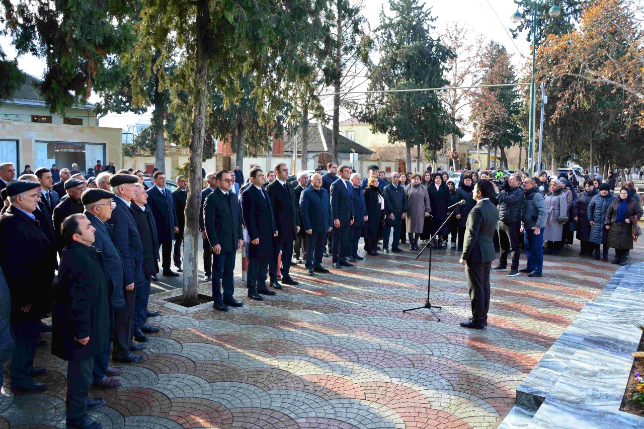 Ağstafada Hüseyn Arif və Həmid Abbasın büstlərinin açılışı oldu - FOTOLAR